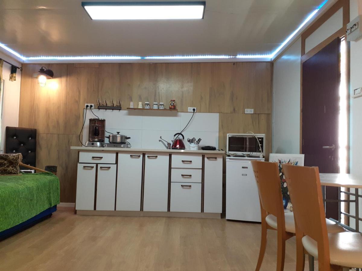 Suite- Studio- Zimmer Bet Sheʼan Exterior foto
